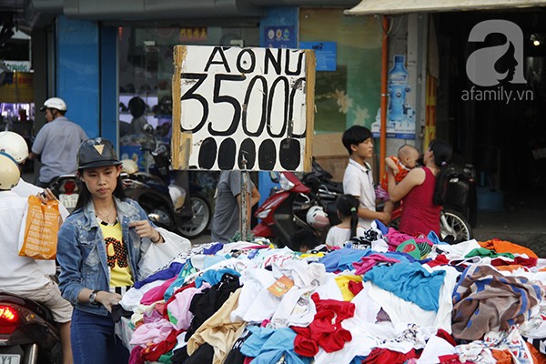 5 khu chợ bán quần áo rẻ, chất lượng nhất Sài Gòn